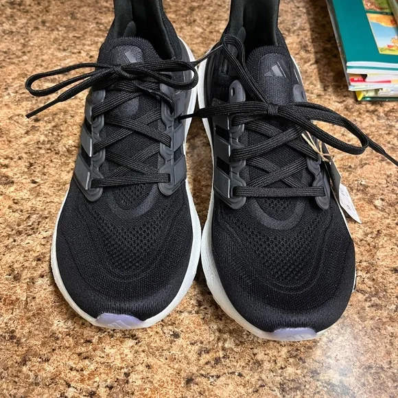 NWT adidas ultra boost light. men’s 9 womens 10. black - Picture 6 of 6